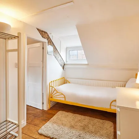 Host & - Clarence Place Dom wakacyjny *