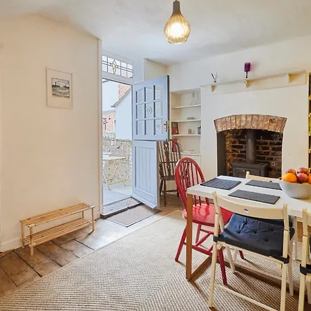 Host & - Clarence Place