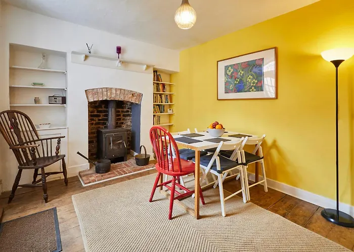 Host & - Clarence Place ウィットビー