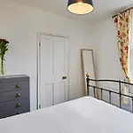 Prázdninový dům Host & - Clarence Place *